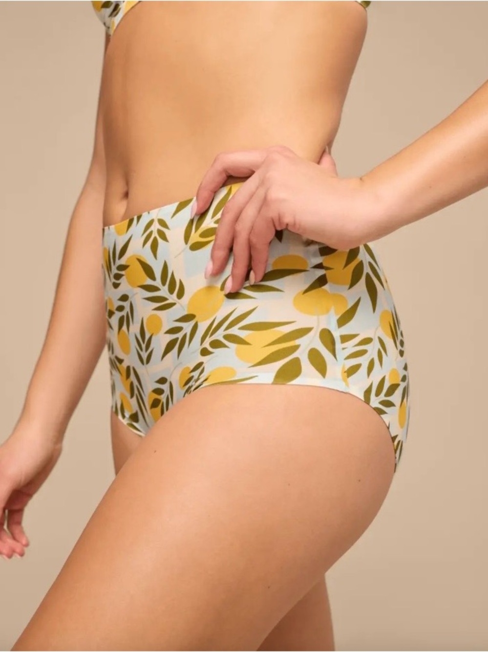 MeUndies High-Waist Lemon Print Shorts - Yellow/White/Green
